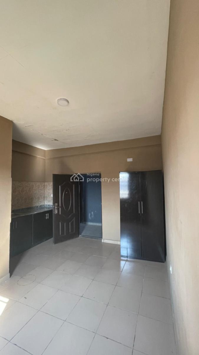 Studio Apartment, 13, Obayan Street, Akoka, Yaba, Lagos, Self Contain (single Rooms) for Rent