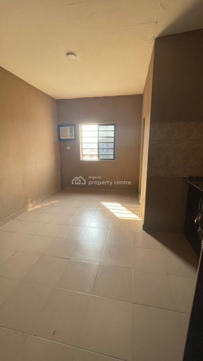 Studio Apartment, 13, Obayan Street, Akoka, Yaba, Lagos, Self Contain (single Rooms) for Rent