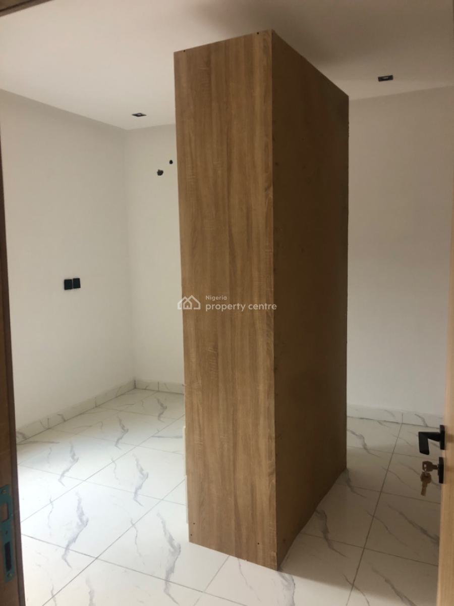 Most Spacious 3 Bedrooms Flat Ever, Peninsula Garden, Behind Blenco, Sangotedo, Ajah, Lagos, Flat / Apartment for Rent