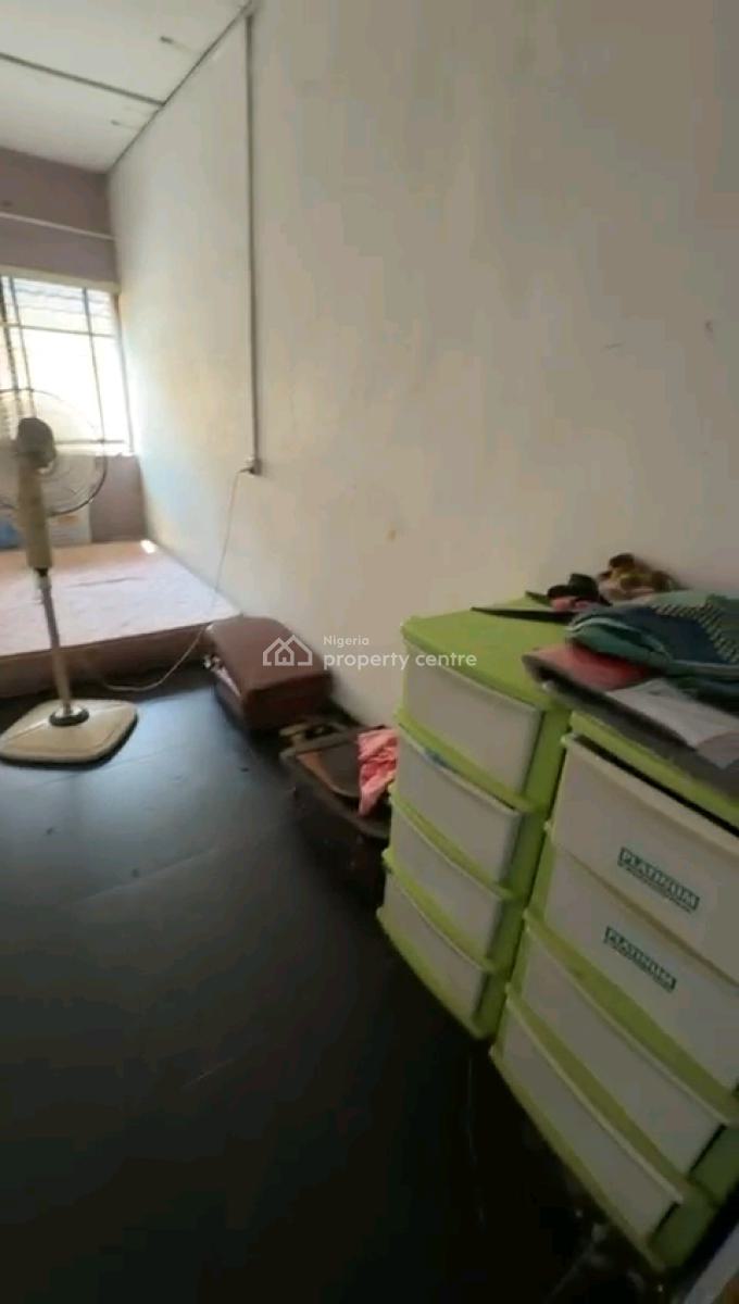 Neatly Used, Spacious and Standard 2 Bedroom Flat, Off Kayode Street, Onipanu, Shomolu, Lagos, Flat / Apartment for Rent