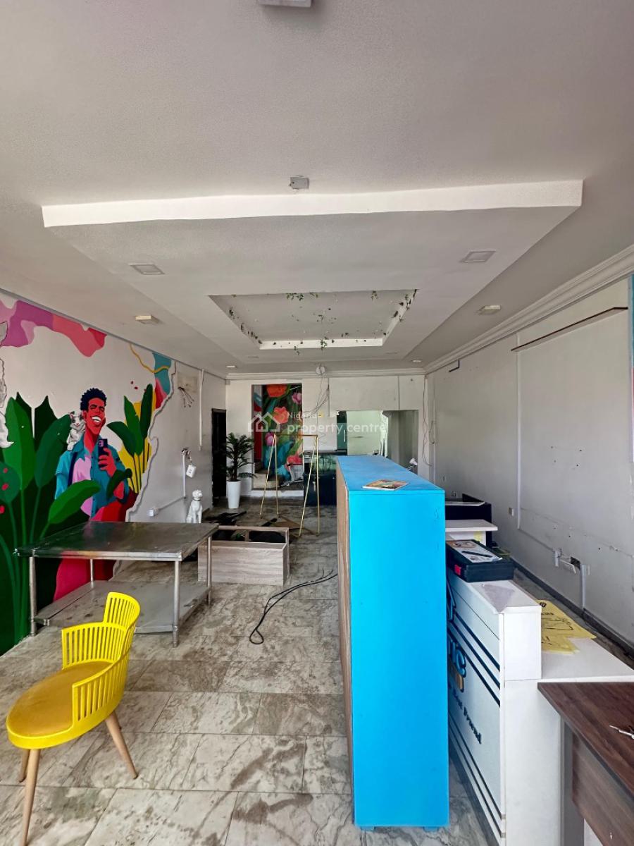 Ground Floor Shop Space on a Busy Road, Lekki Phase 1, Lekki, Lagos, Shop for Rent