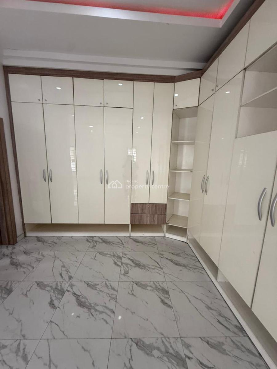 Masters Room, Bigger Space, Upstairs, Ikota, Lekki, Lagos, Self Contain (single Rooms) for Rent