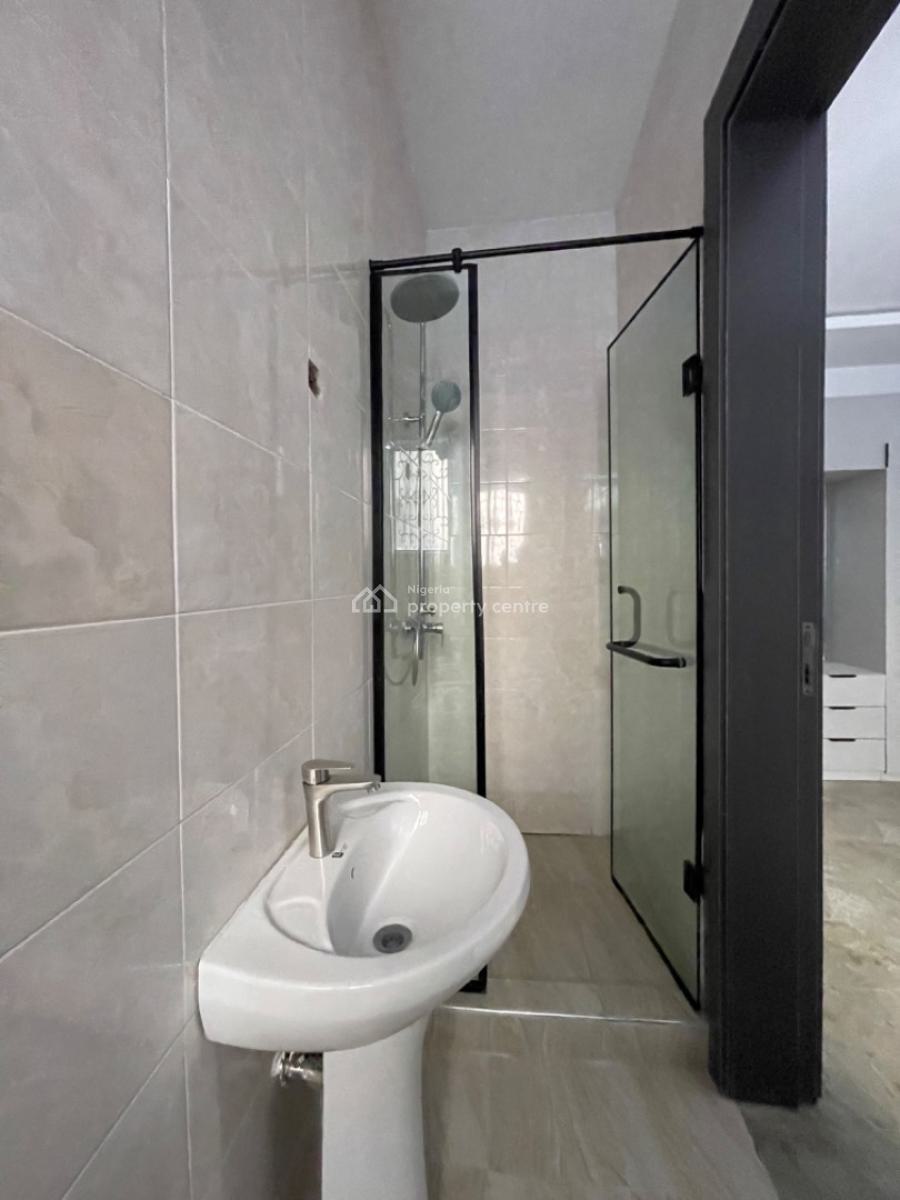 3 Bedroom Flat (downstairs), Sangotedo, Ajah, Lagos, Flat / Apartment for Rent