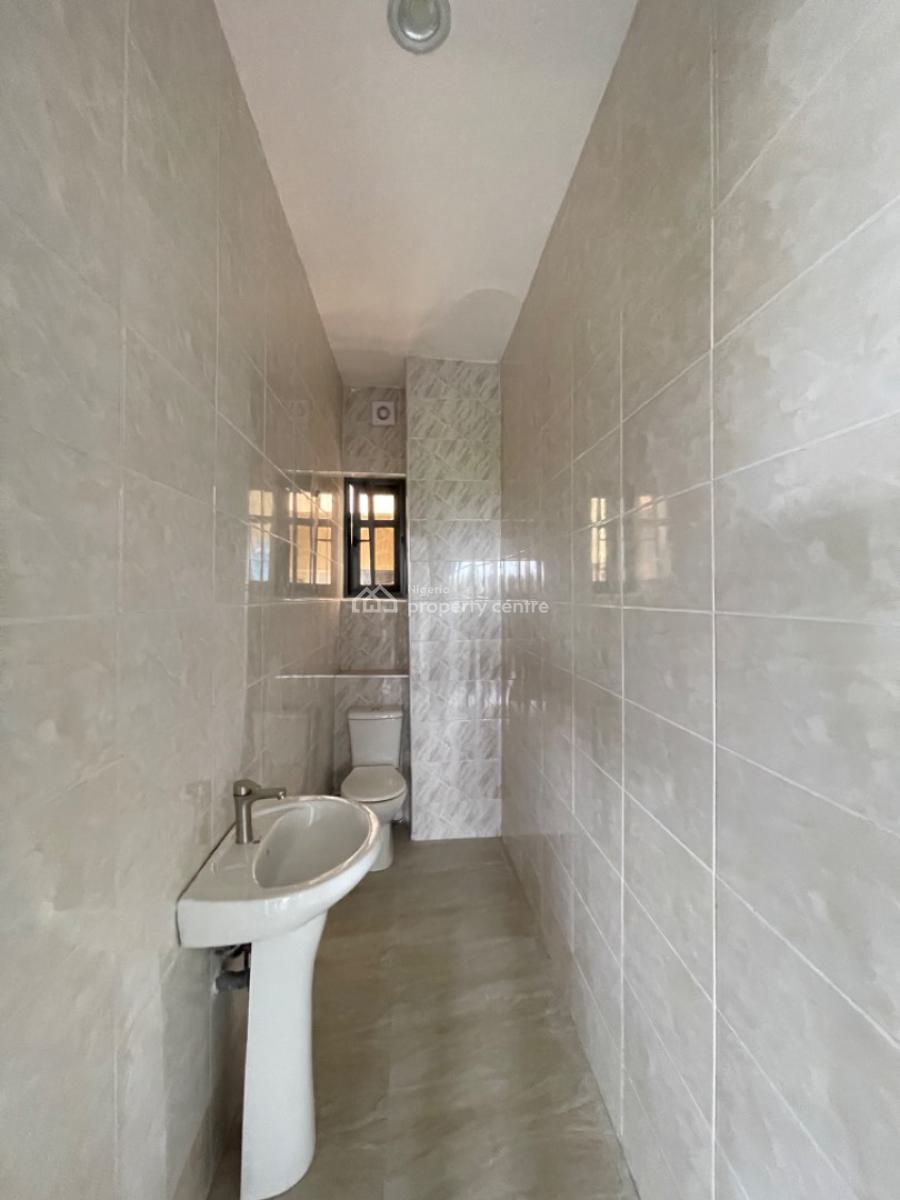 3 Bedroom Flat (upstairs), Sangotedo, Ajah, Lagos, Flat / Apartment for Rent