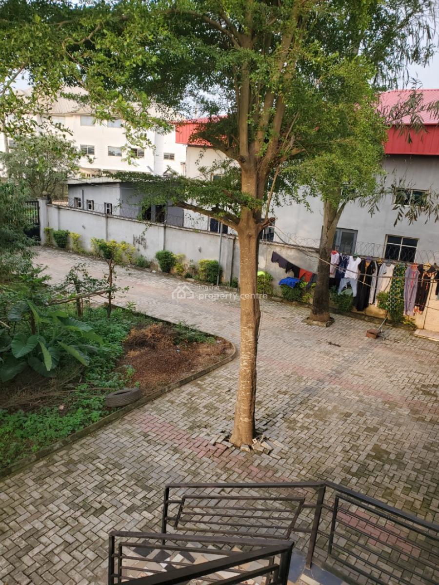 Block of Flats, Behind Makogi Health Centre Road, Makogi Estate, Magboro, Ogun, Block of Flats for Sale