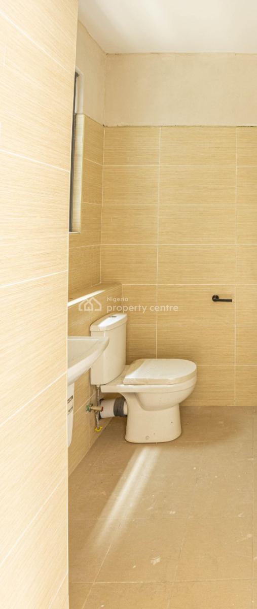 a 3 Bedroom with Bq, By Close to Evercare Hospital, Lekki Phase 1, Lekki, Lagos, Flat / Apartment for Rent