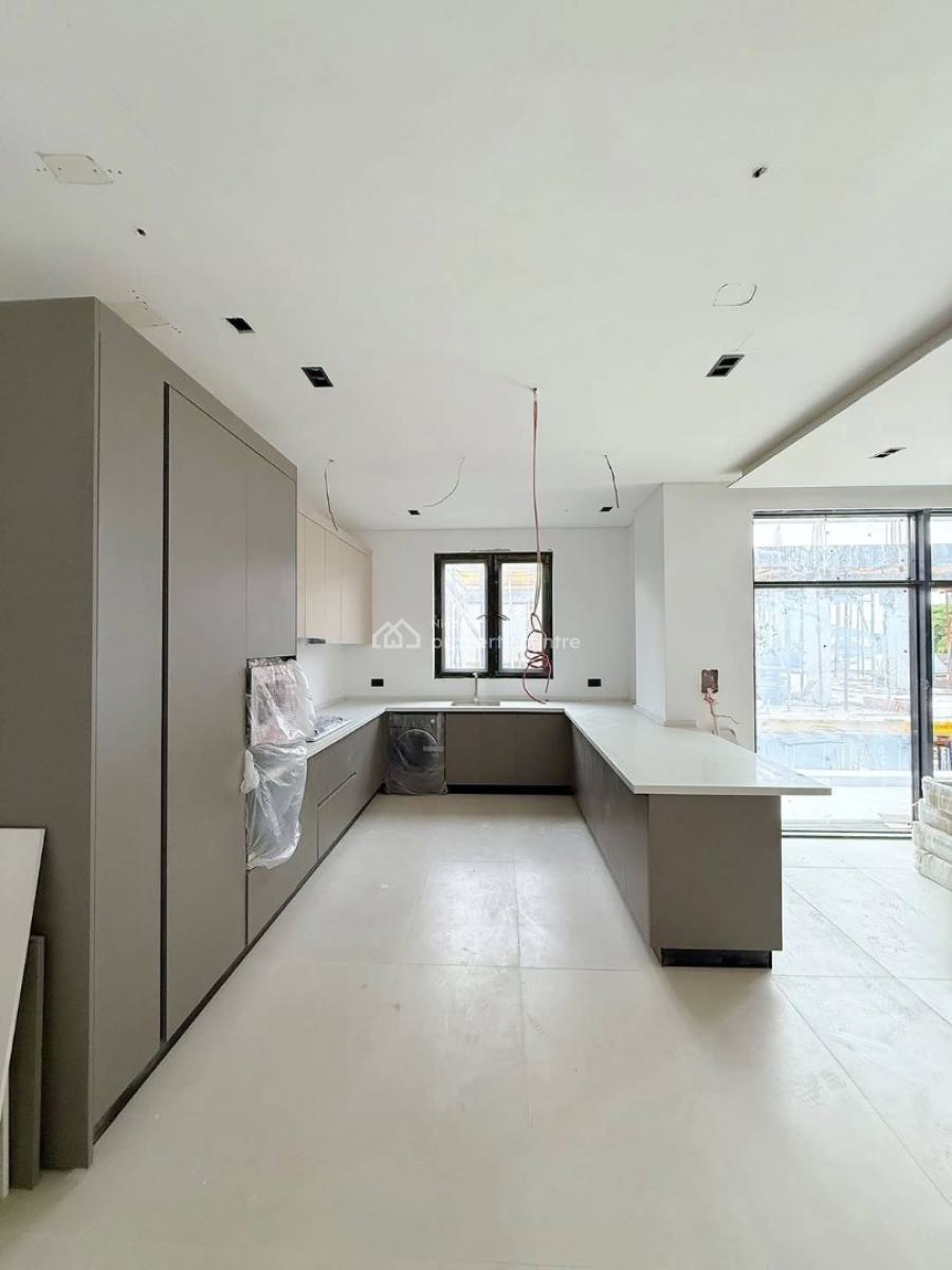 Stunning 3 Bedroom Apartment, Lekki Phase 1, Lekki, Lagos, Block of Flats for Sale