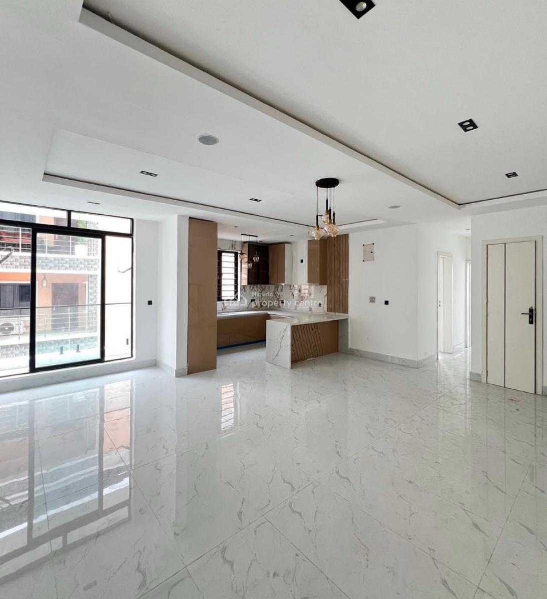 Fully Serviced 2 Bedrooms Apartment, Lekki Phase 1, Lekki, Lagos, Flat / Apartment for Sale