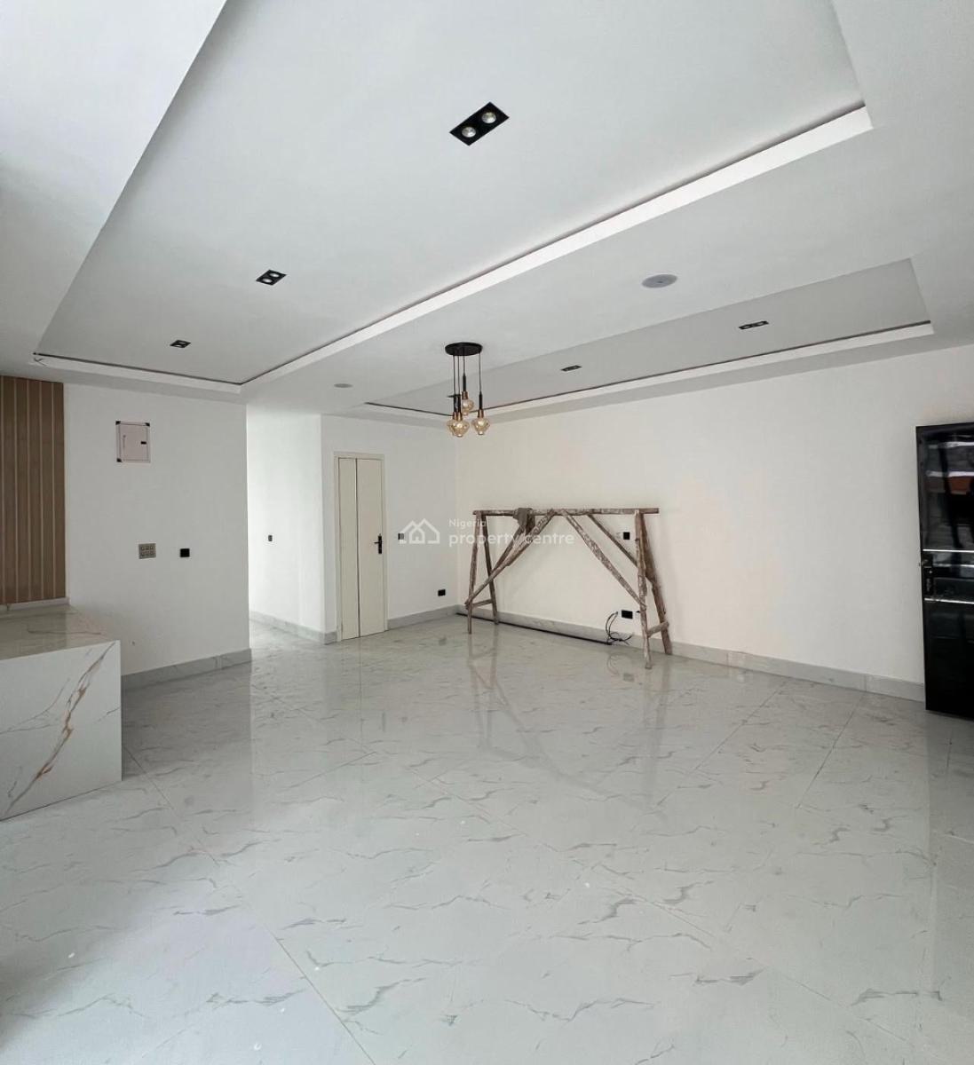 Fully Serviced 2 Bedrooms Apartment, Lekki Phase 1, Lekki, Lagos, Flat / Apartment for Sale