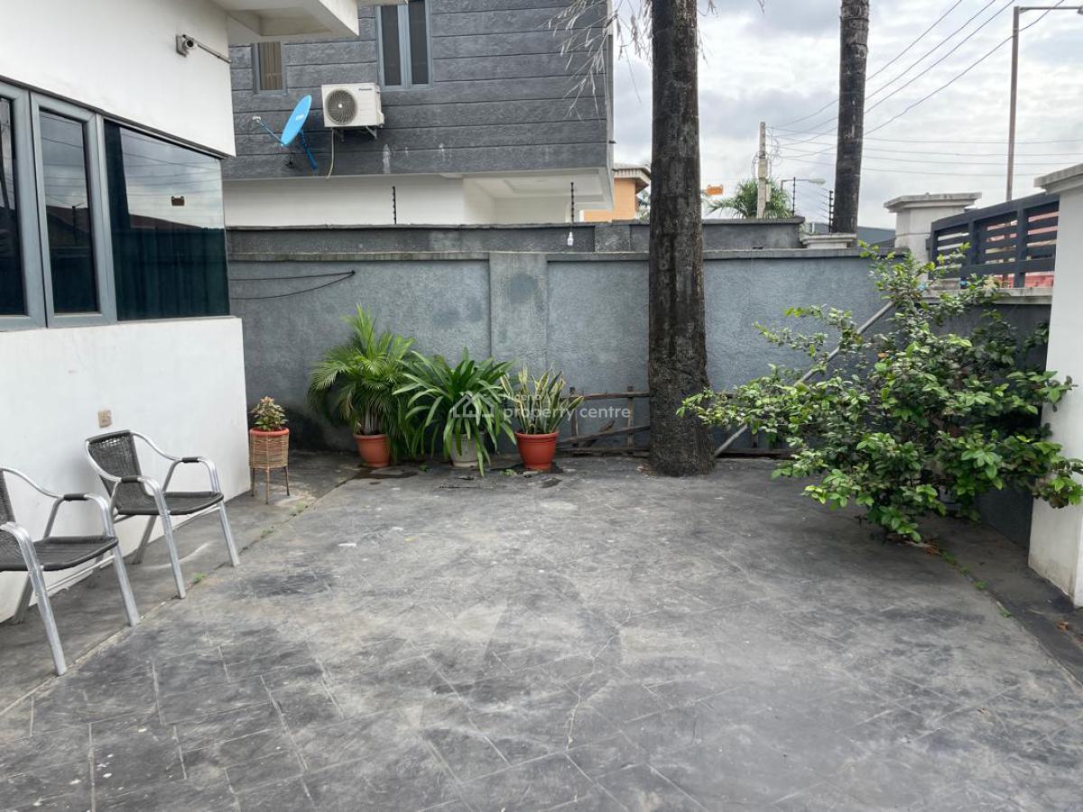 Luxury 3-bedroom Apartment, 17a Ayinde Sanni Street, Gra Phase 1, Magodo, Lagos, House Short Let