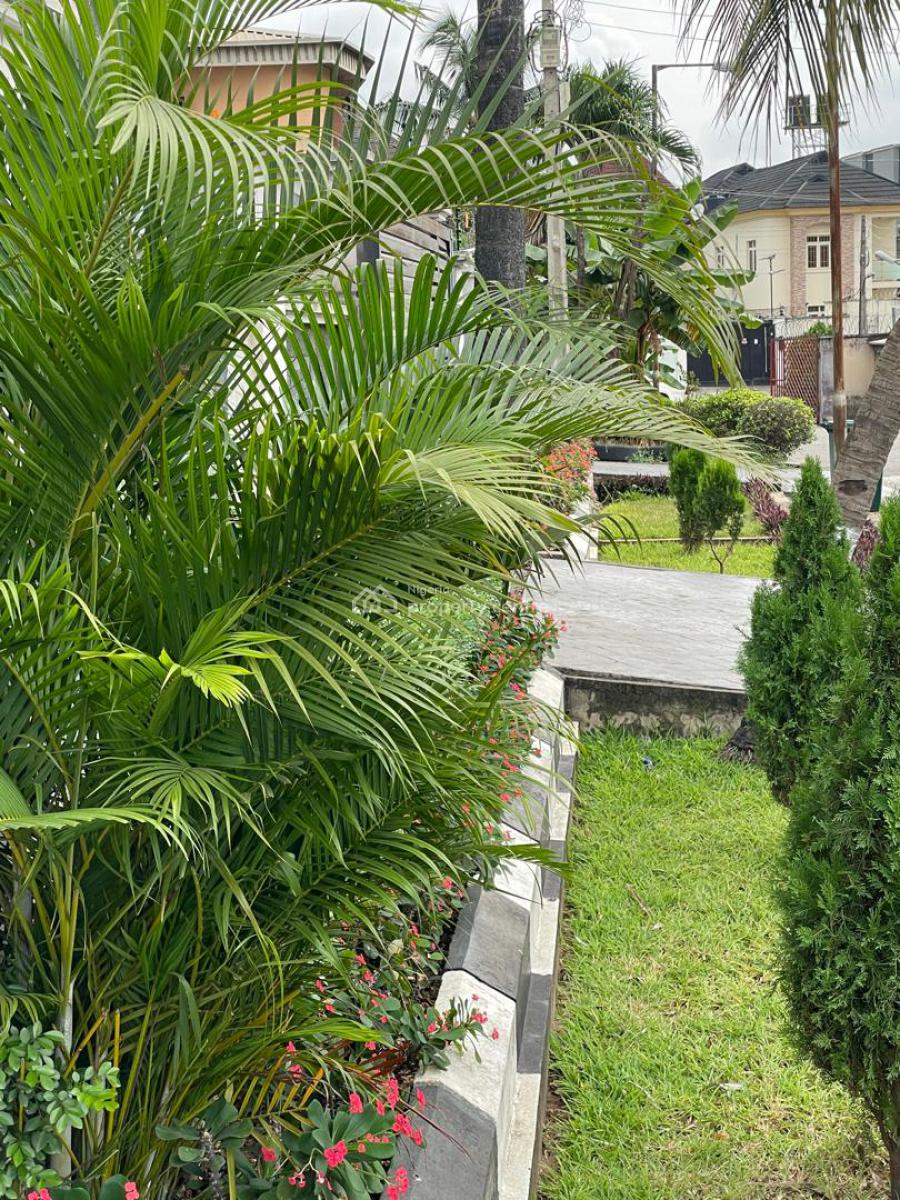 Luxury 3-bedroom Apartment, 17a Ayinde Sanni Street, Gra Phase 1, Magodo, Lagos, House Short Let