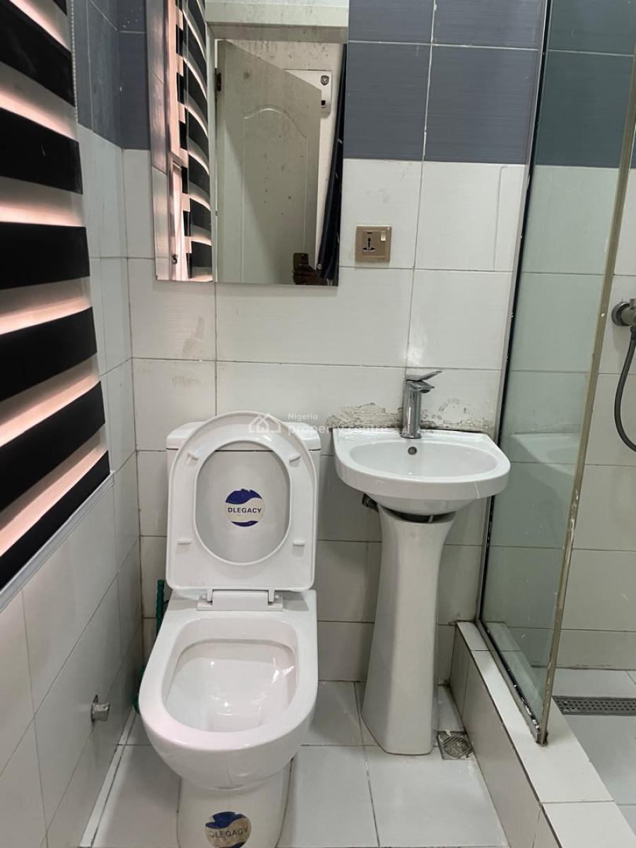 Luxury 3-bedroom Apartment, 17a Ayinde Sanni Street, Gra Phase 1, Magodo, Lagos, House Short Let