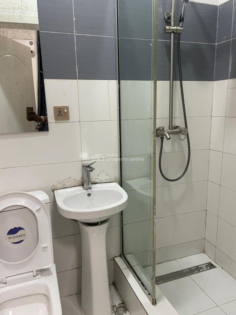 Luxury 3-bedroom Apartment, 17a Ayinde Sanni Street, Gra Phase 1, Magodo, Lagos, House Short Let