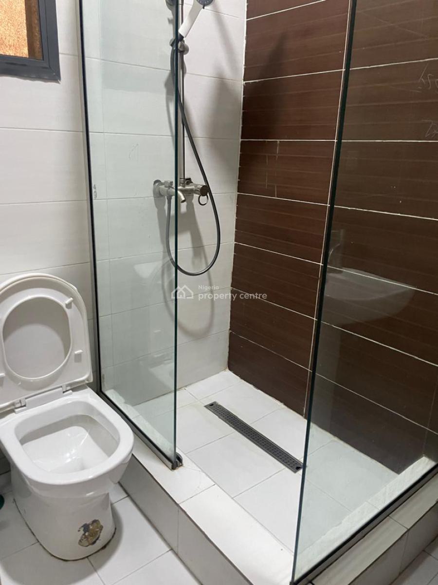 Luxury 3-bedroom Apartment, 17a Ayinde Sanni Street, Gra Phase 1, Magodo, Lagos, House Short Let