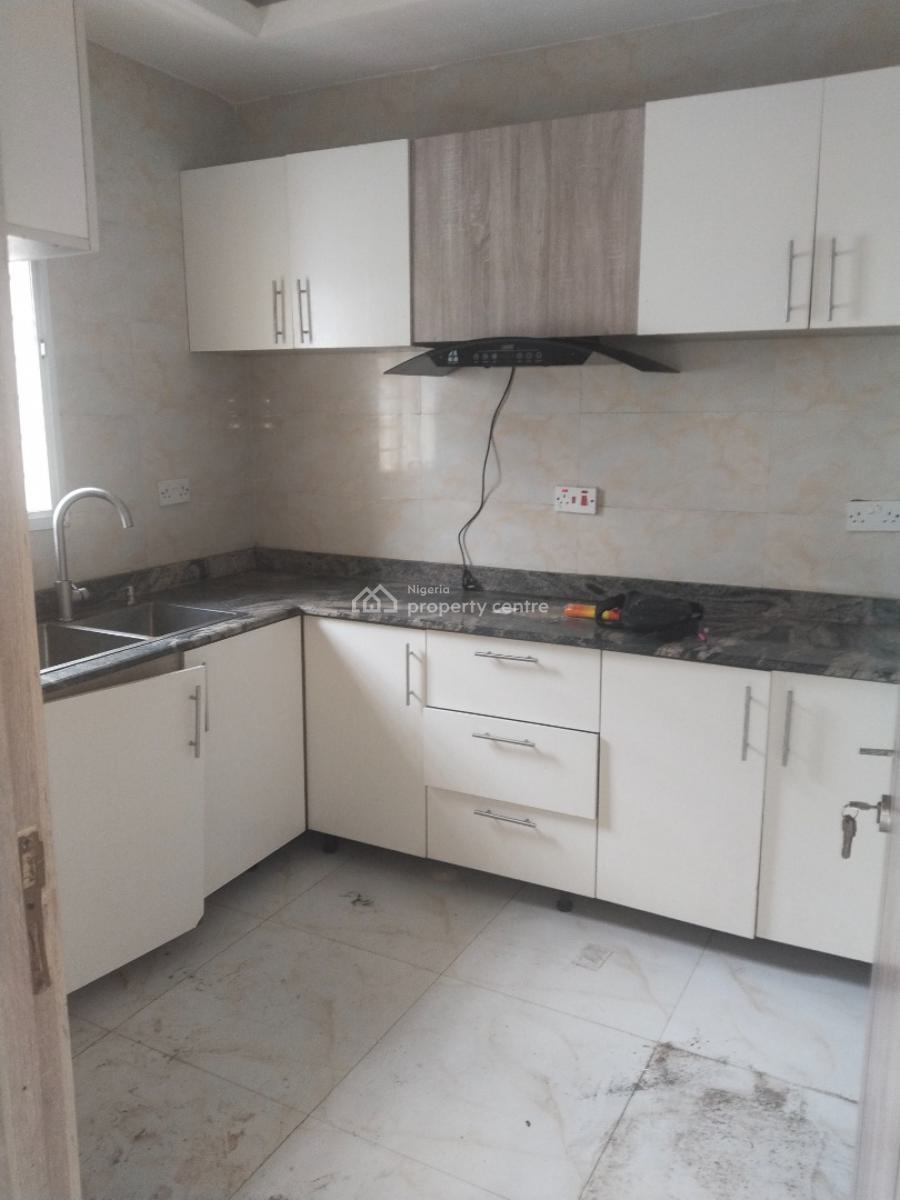 Specious 3 Bedroom Flat, By Coastal Road, Ikate Elegushi, Lekki, Lagos, Flat / Apartment for Rent