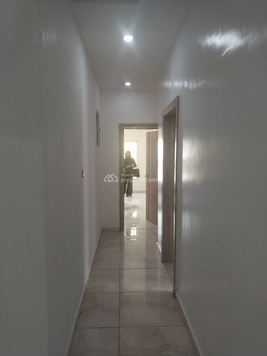 Specious 3 Bedroom Flat, By Coastal Road, Ikate Elegushi, Lekki, Lagos, Flat / Apartment for Rent