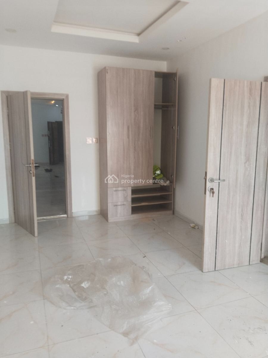 Specious 3 Bedroom Flat, By Coastal Road, Ikate Elegushi, Lekki, Lagos, Flat / Apartment for Rent