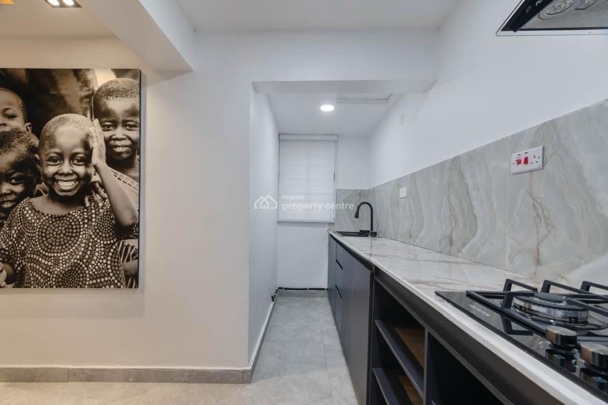 Luxury 2 Bedrooms Fully Furnished Apartment, Off Admiralty Way, Lekki Phase 1, Lekki, Lagos, Flat / Apartment for Rent
