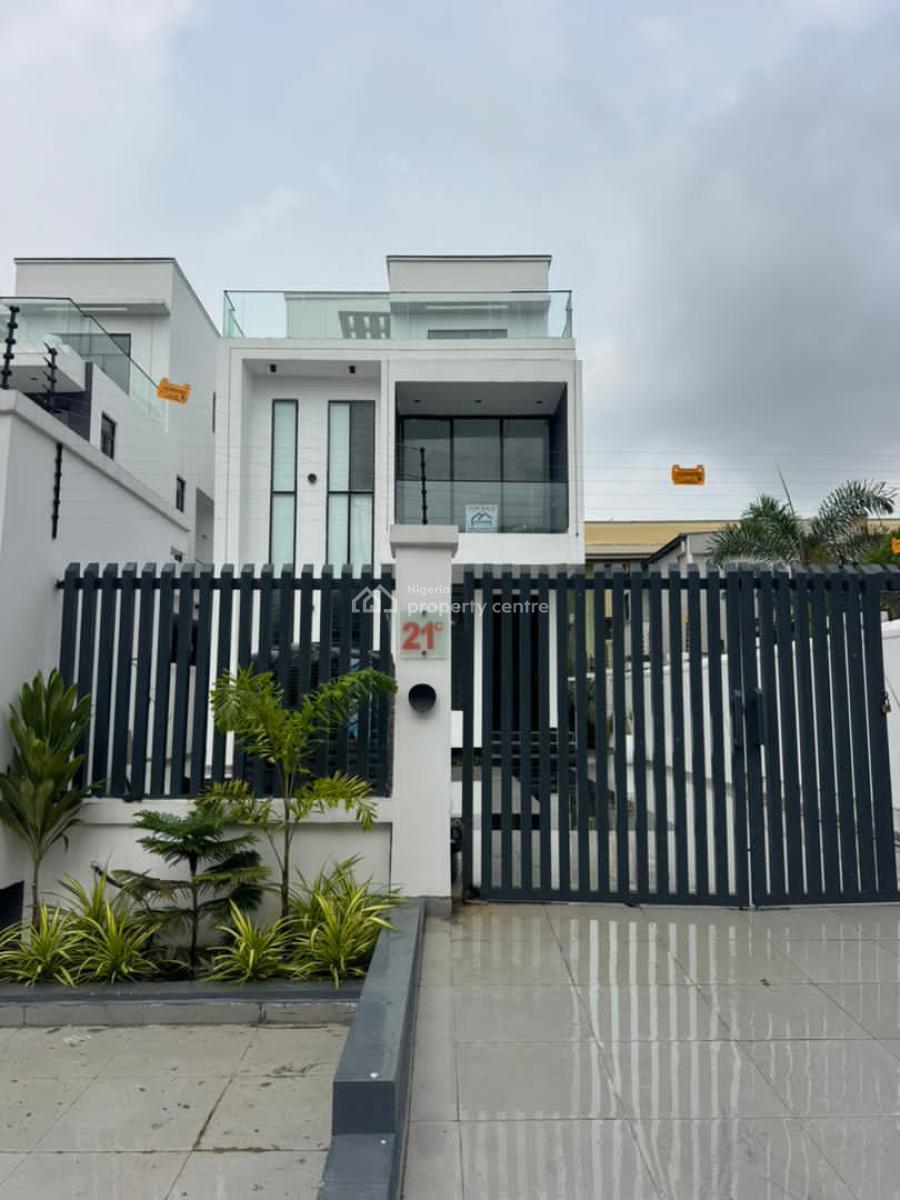 Newly Built 5-bedroom Duplex with a Rooftop Terrace, Gym, Chevron Road, Lekki Phase 1, Lekki, Lagos, Detached Duplex for Sale