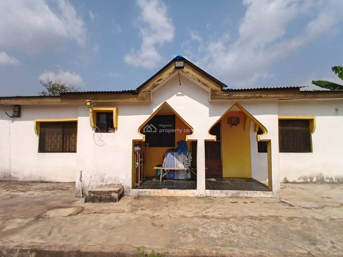 3 Bedrooms Bungalow, Onikanga, Ayobo, Ipaja, Lagos, Detached Bungalow for Sale
