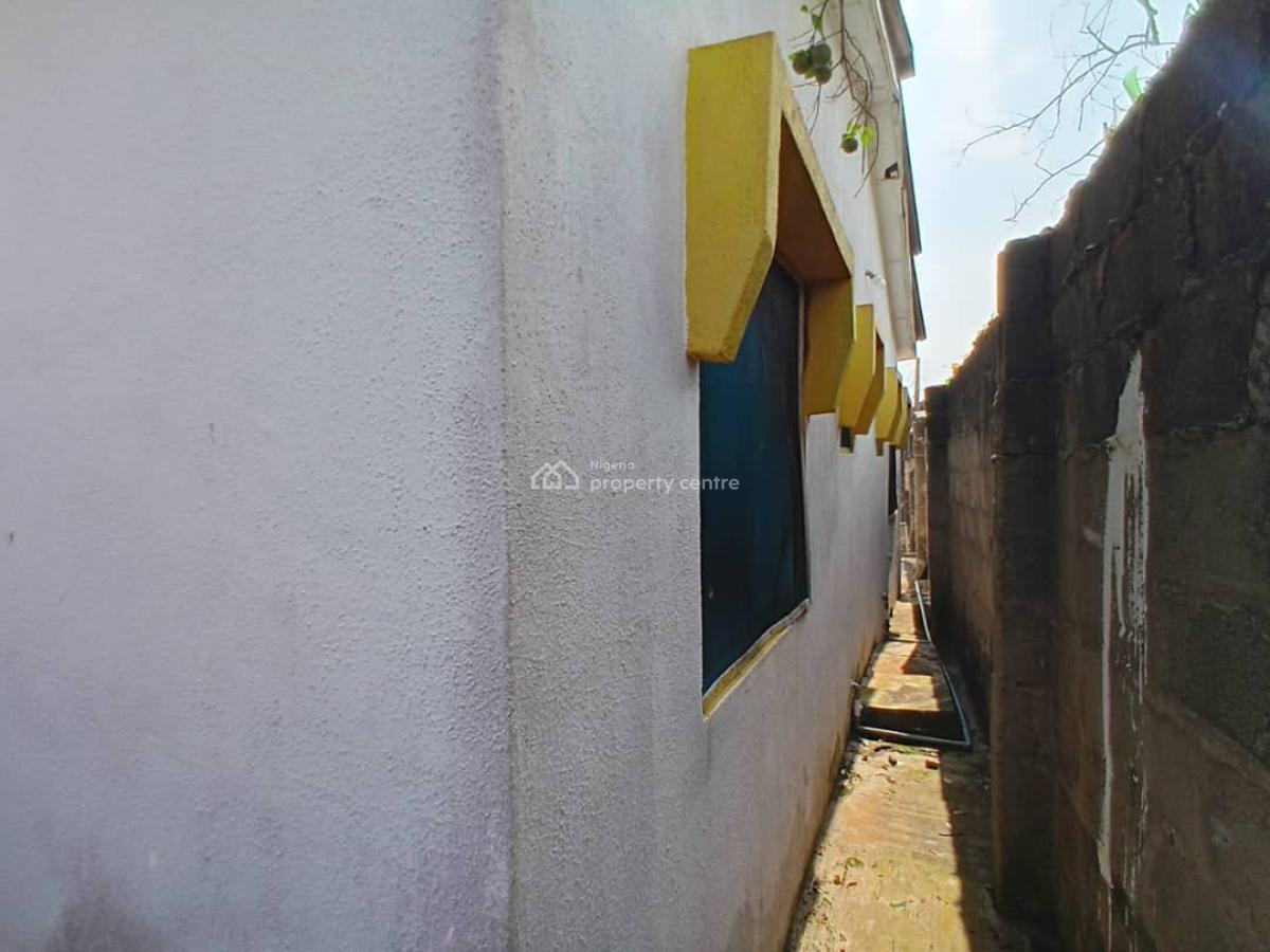 3 Bedrooms Bungalow, Onikanga, Ayobo, Ipaja, Lagos, Detached Bungalow for Sale
