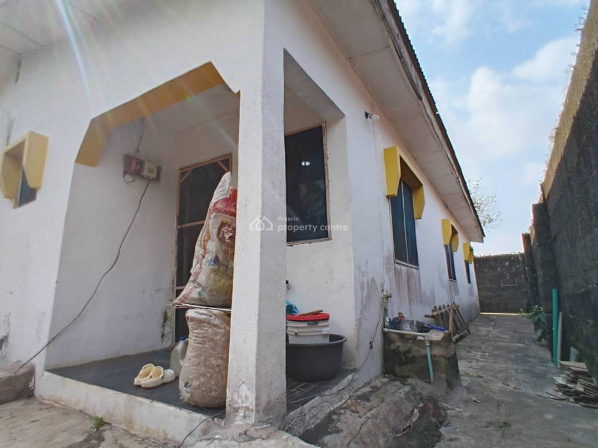 3 Bedrooms Bungalow, Onikanga, Ayobo, Ipaja, Lagos, Detached Bungalow for Sale