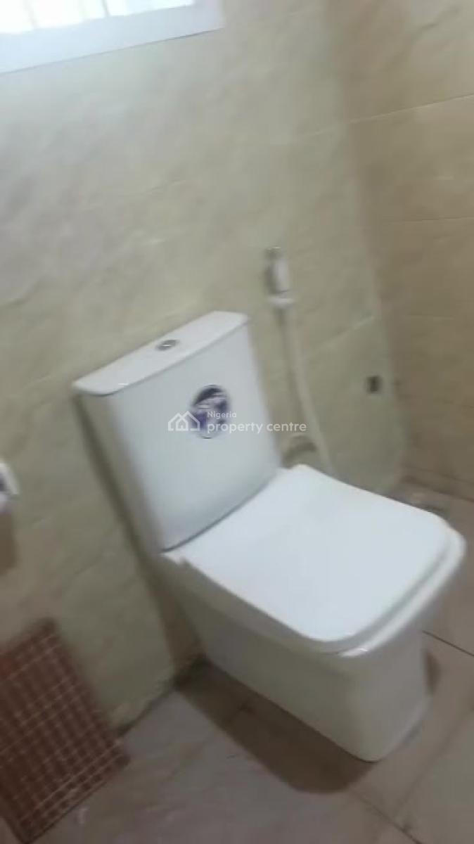 Exclusive Opportunity: Luxurious 3 Bedrooms Apartment with Guest Quarters, Guzape District, Abuja, Flat / Apartment for Sale