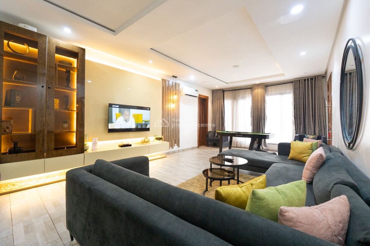 High-end 3 Bedrooms with High-end Features Available From Today, Lekki Phase 1, Lekki, Lagos, Flat / Apartment Short Let