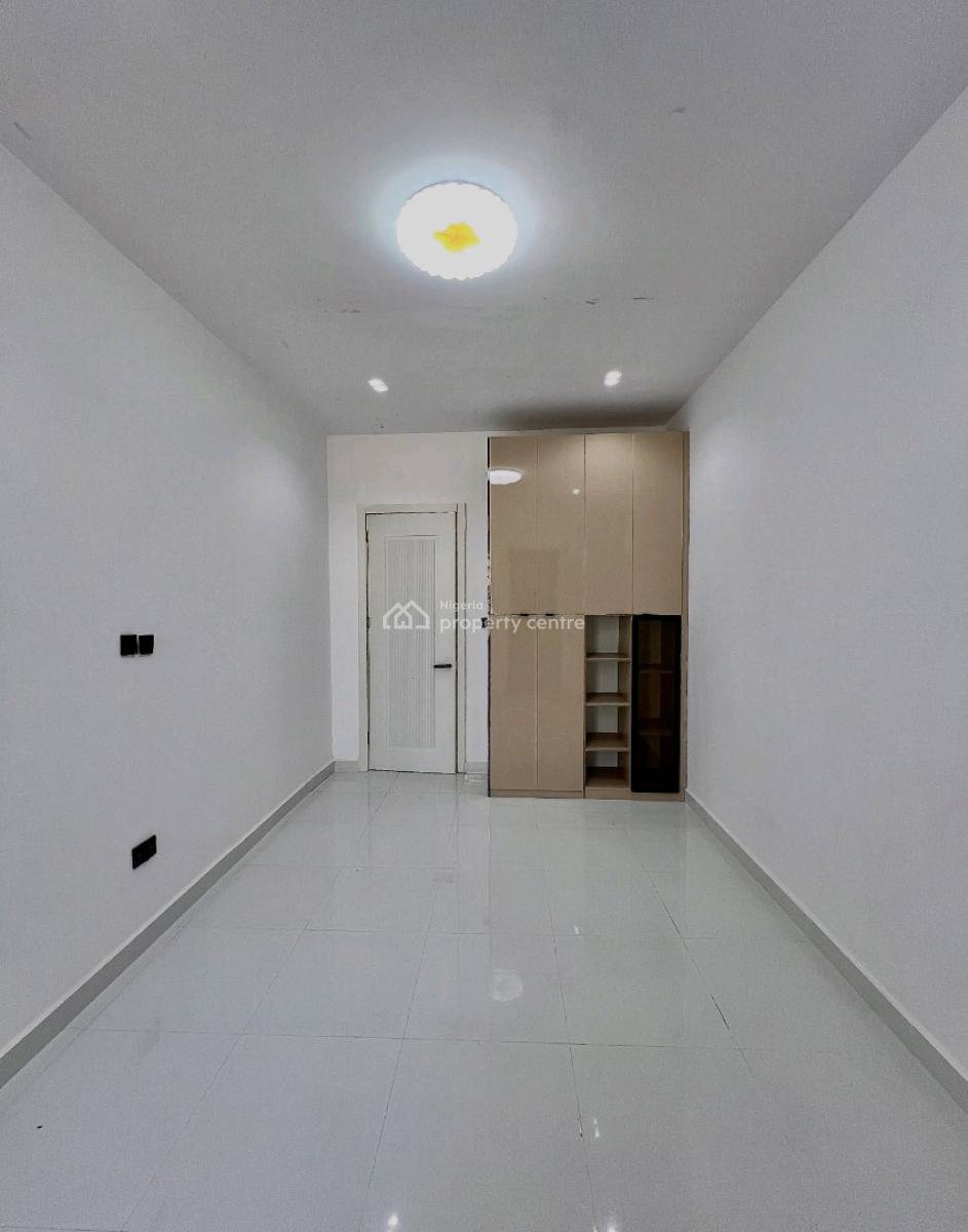 Fully Serviced 2 Bedroom Flat, Ologolo, Lekki, Lagos, Flat / Apartment for Sale