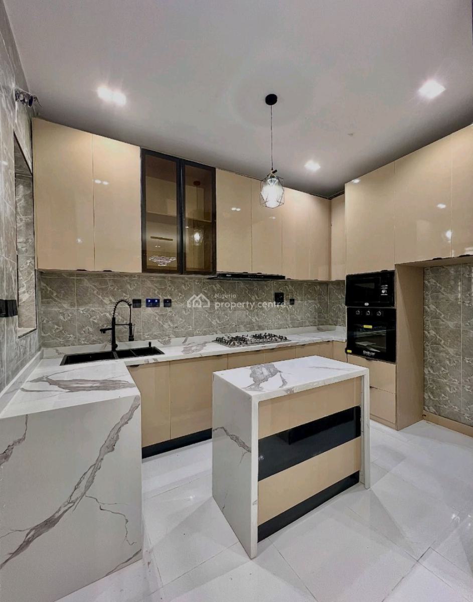 Fully Serviced 2 Bedroom Flat, Ologolo, Lekki, Lagos, Flat / Apartment for Sale