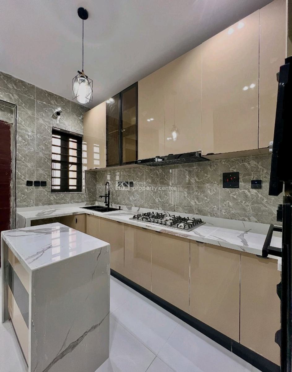 Fully Serviced 2 Bedroom Flat, Ologolo, Lekki, Lagos, Flat / Apartment for Sale