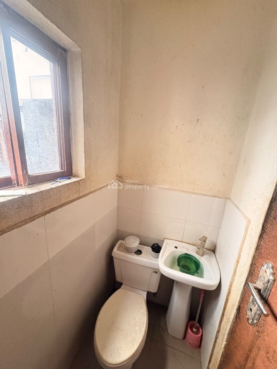 Spacious Bq, Dpkay Estate Before The Orchid Roundabout, Lekki, Lagos, Flat / Apartment for Rent