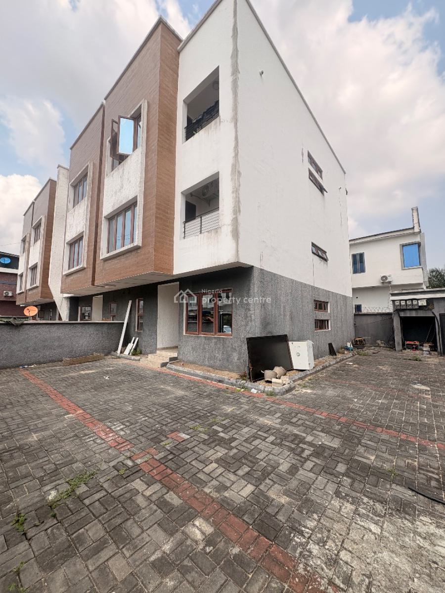 Spacious Bq, Dpkay Estate Before The Orchid Roundabout, Lekki, Lagos, Flat / Apartment for Rent