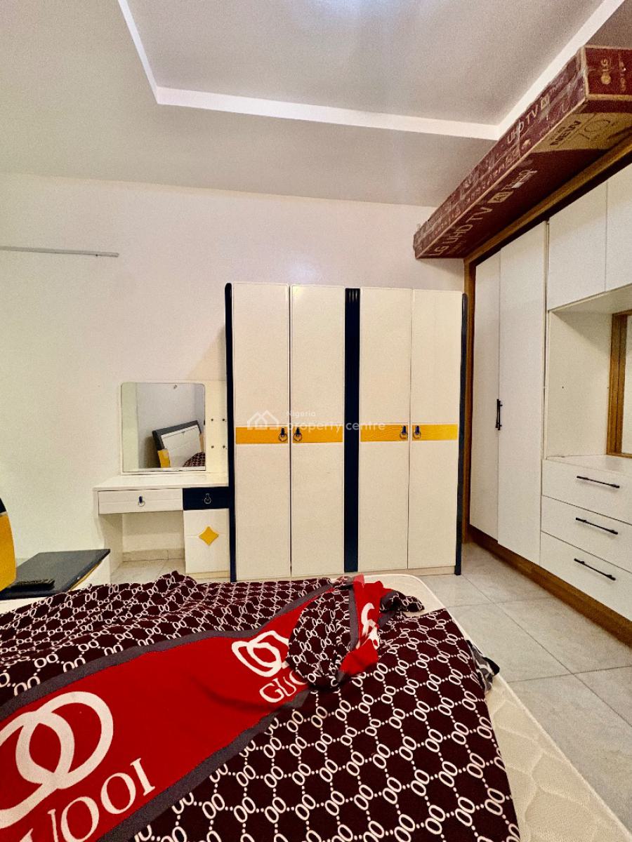 Fully Serviced and Furnished Queens Room in an Elite Secured Estate, Spring Garden Estate Before The Orchid Enyo By Lekki 2nd Toll Gate, Lekki, Lagos, Flat / Apartment for Rent