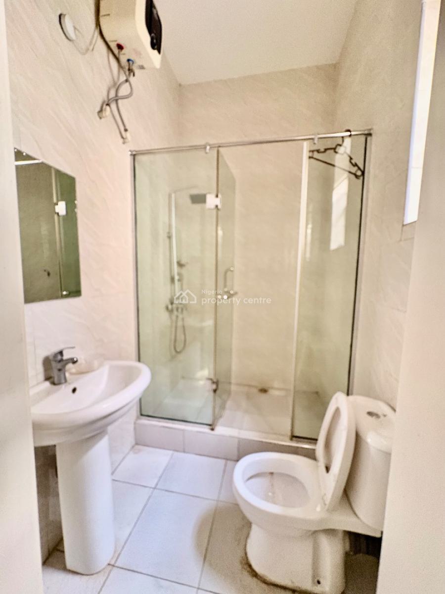 Fully Serviced and Furnished Queens Room in an Elite Secured Estate, Spring Garden Estate Before The Orchid Enyo By Lekki 2nd Toll Gate, Lekki, Lagos, Flat / Apartment for Rent