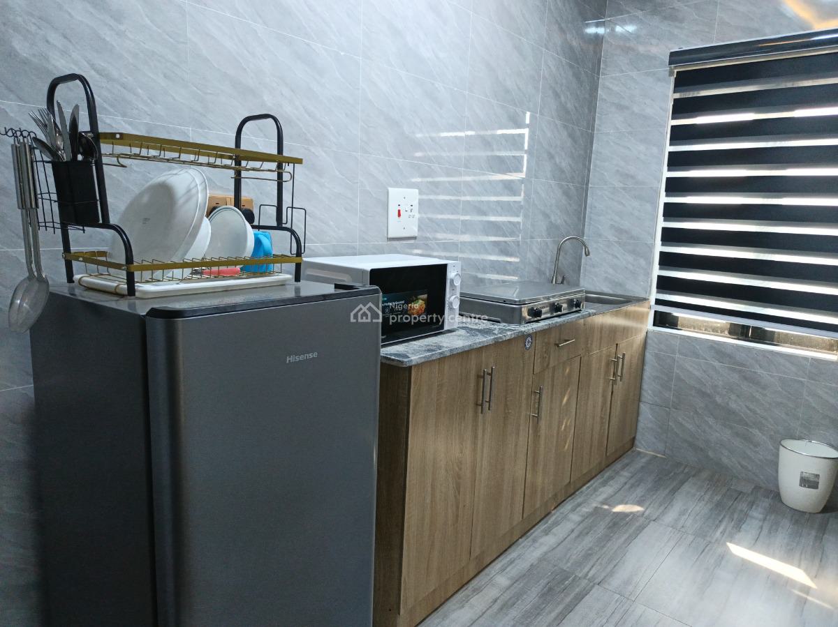 Smart Modern 2 Bedroom, Mafoluku / Jubilee Street / Mma Airport Rd, Ikeja, Lagos, House Short Let