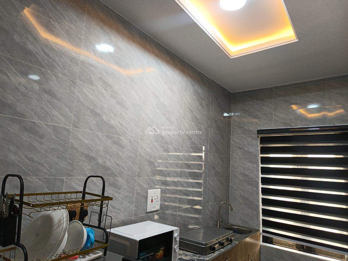 Smart Modern 2 Bedroom, Mafoluku / Jubilee Street / Mma Airport Rd, Ikeja, Lagos, House Short Let