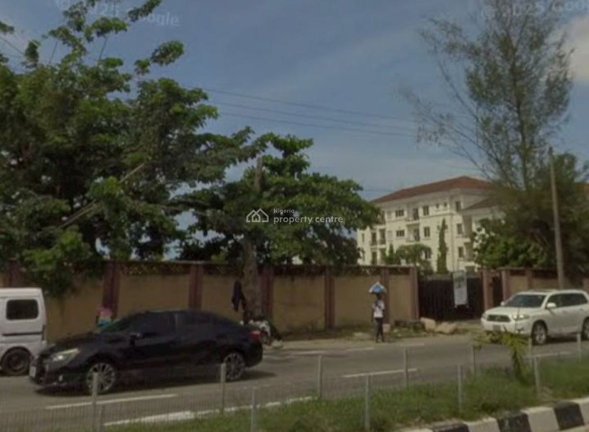Land Measuring 2,000sqm, Directly Facing Admiralty Way, Lekki Phase 1, Lekki, Lagos, Commercial Land for Sale