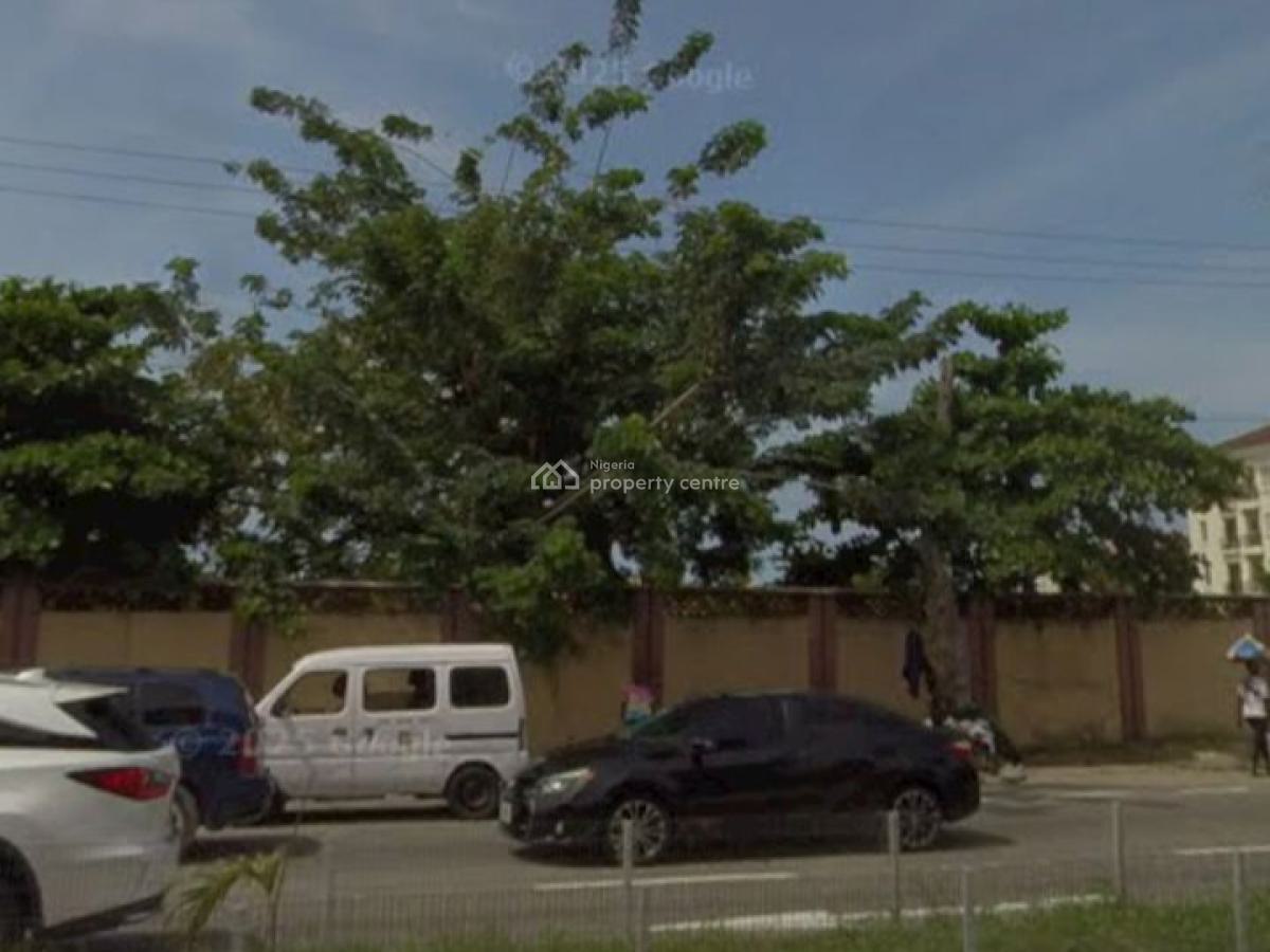 Land Measuring 2,000sqm, Directly Facing Admiralty Way, Lekki Phase 1, Lekki, Lagos, Commercial Land for Sale