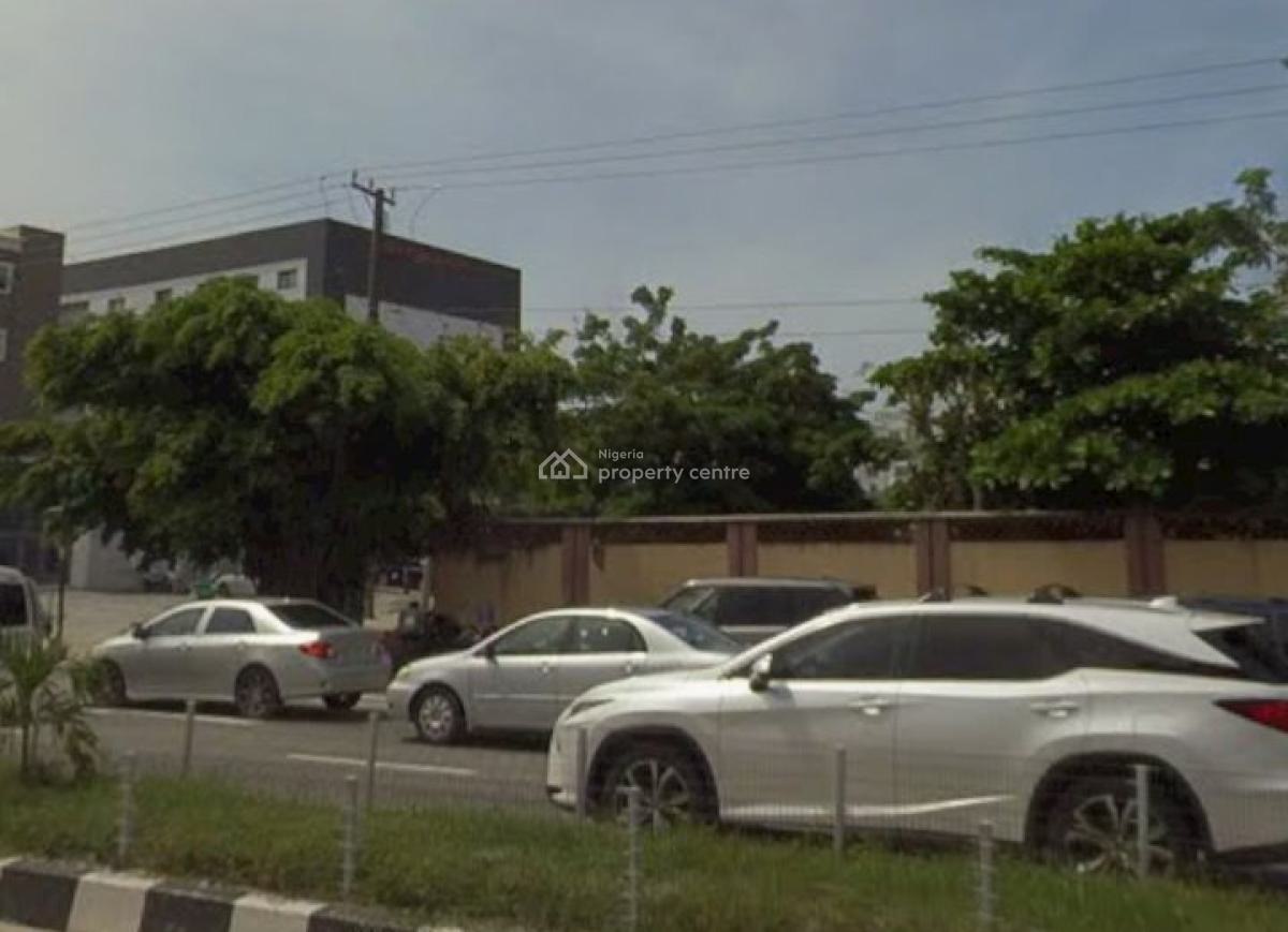 Land Measuring 2,000sqm, Directly Facing Admiralty Way, Lekki Phase 1, Lekki, Lagos, Commercial Land for Sale