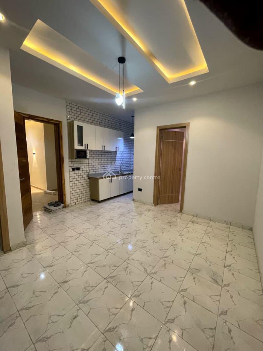 Mini Flat with Swimming Pool and Gym, New Road, Lekki, Lagos, Mini Flat (room and Parlour) for Rent