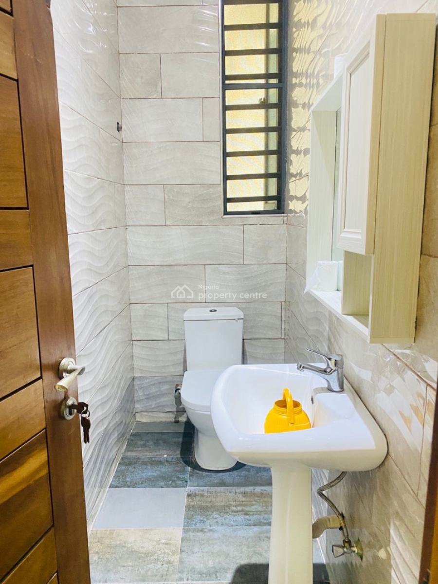 4-bedroom Terrace House with Bq & 5kva Solar Inverter, Ikate, Lekki, Lagos, Terraced Duplex for Rent