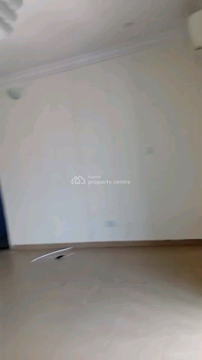 Spacious and Renovated 3 Bedroom Up Flat, Atunrase Estate, Gbagada, Lagos, Flat / Apartment for Rent