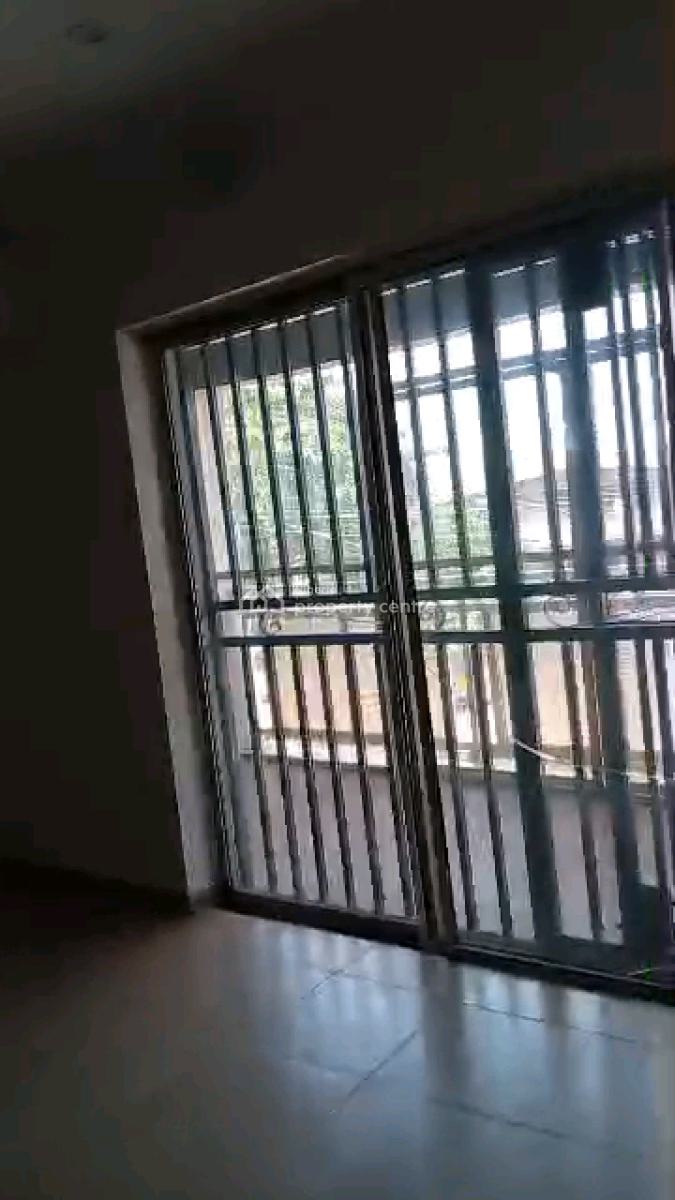 Spacious and Renovated 3 Bedroom Up Flat, Atunrase Estate, Gbagada, Lagos, Flat / Apartment for Rent