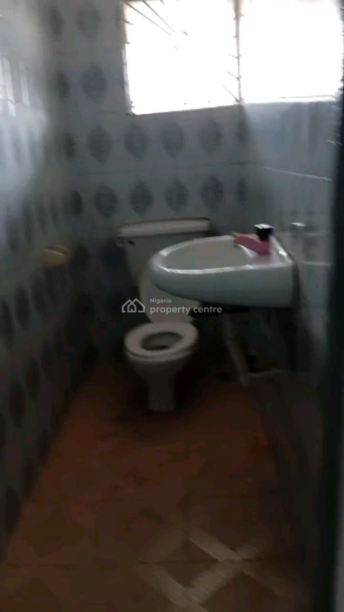 Spacious and Renovated 3 Bedroom Up Flat, Atunrase Estate, Gbagada, Lagos, Flat / Apartment for Rent