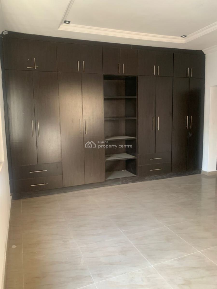 Spacious Serviced 2-bedroom Flat with Laundry Room, Ikate Elegushi, Lekki, Lagos, Flat / Apartment for Rent