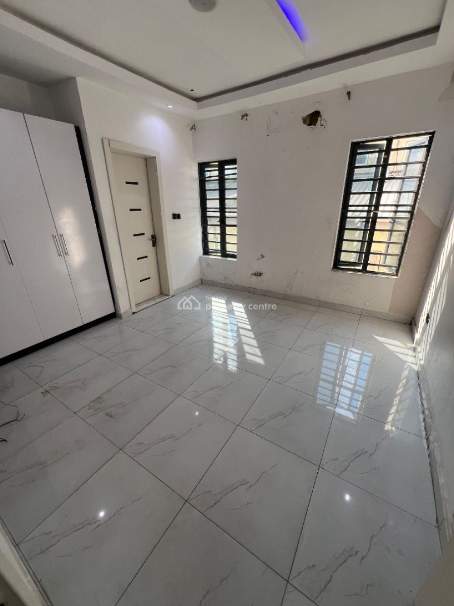 Spacious and Very Clean Semi-masters Room in a Shared Apartment, Salem, Ikate Elegushi, Lekki, Lagos, Self Contain (single Rooms) for Rent