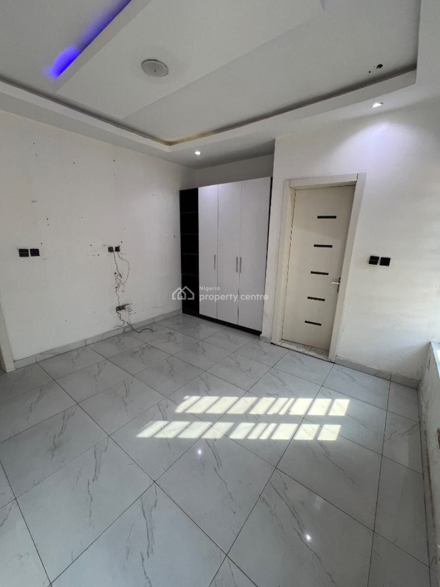 Spacious and Very Clean Semi-masters Room in a Shared Apartment, Salem, Ikate Elegushi, Lekki, Lagos, Self Contain (single Rooms) for Rent