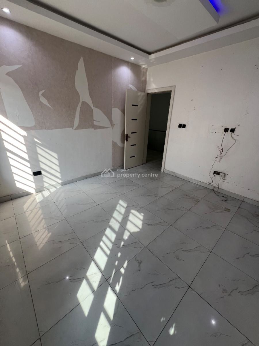 Spacious and Very Clean Semi-masters Room in a Shared Apartment, Salem, Ikate Elegushi, Lekki, Lagos, Self Contain (single Rooms) for Rent