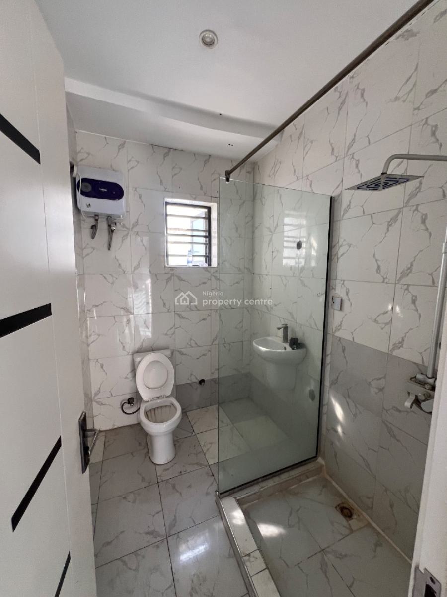 Spacious and Very Clean Semi-masters Room in a Shared Apartment, Salem, Ikate Elegushi, Lekki, Lagos, Self Contain (single Rooms) for Rent